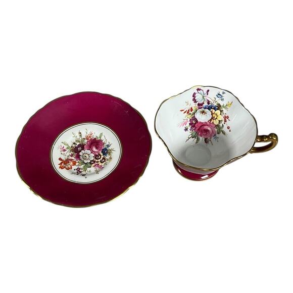 Vintage Hammersley & Co Footed TeaCup &Saucer Gold Trim Maroon Bone China Floral - Picture 4 of 9